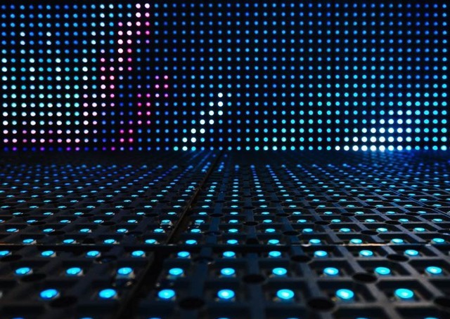 老牌液晶面板廠(chǎng)Innolux、AUO發(fā)布9月?tīng)I(yíng)收